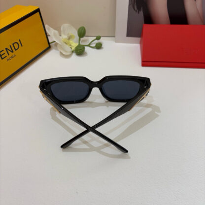 FENDI fashion trend sunglasses - Image 7