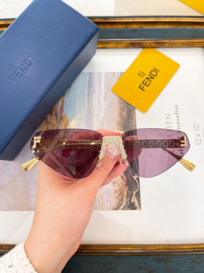 FENDI fashion trend sunglasses - Image 7