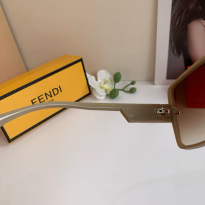FENDI fashion trend sunglasses - Image 7