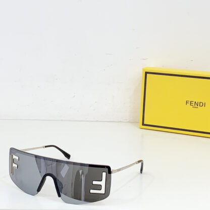 FENDI fashion trend sunglasses - Image 7