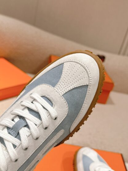 Hermès white and blue goatskin contrasting sneakers, 2cm thick sole - Image 5
