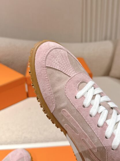Hermès apricot pink goatskin contrasting sneakers, 2cm thick sole - Image 6