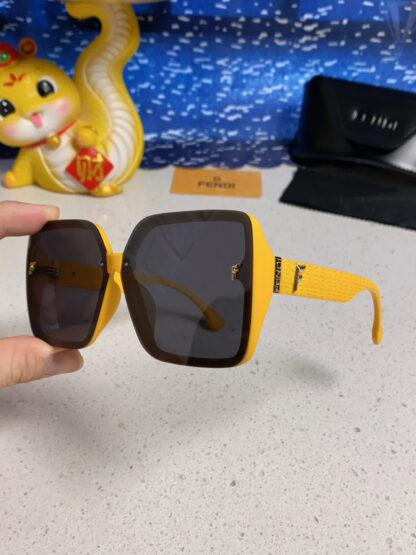 FENDI fashion trend sunglasses - Image 7