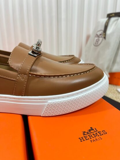 Hermes kelly shoe buckle brown stylish and noble casual loafers - Image 7