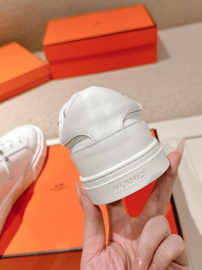Hermès classic couple white kelly buckle classic versatile casual shoes - Image 6