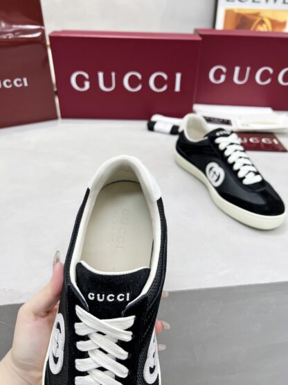 Gucci classic design German training elements catwalk model - Image 8