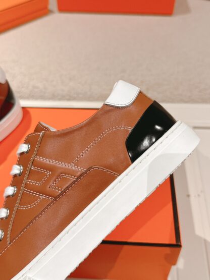 Hermes brown and white couple's stylish casual skateboard shoes - Image 7