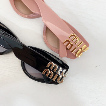 Miu Miu trendy fashion sunglasses - Image 8