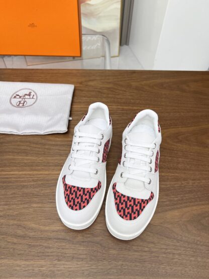 Hermes flat-soled fashionable and lightweight white and pink sports casual shoes - Image 6
