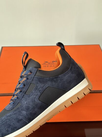 Hermès lightweight and versatile fashionable dark blue sneakers - Image 7