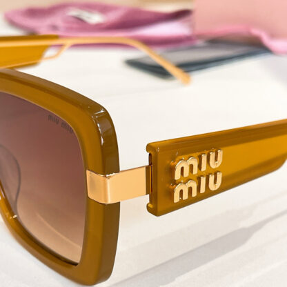 Miu Miu trendy fashion sunglasses - Image 8