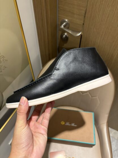 Hermès classic black high-end loafers - Image 7