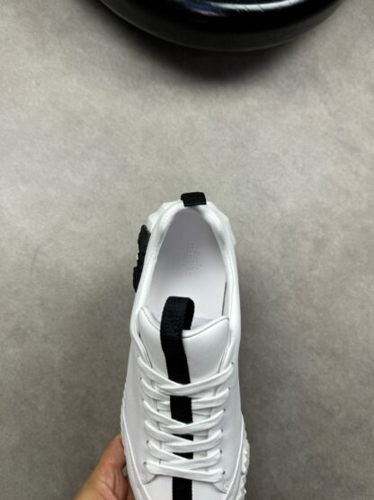 Hermes high-end noble white and black color matching thick-soled casual shoes - Image 7