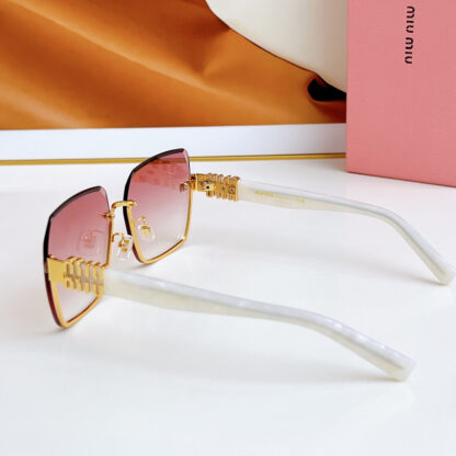 Miu Miu trendy fashion sunglasses - Image 8
