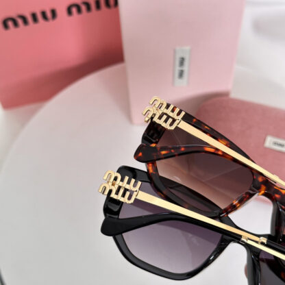 Miu Miu trendy fashion sunglasses - Image 8