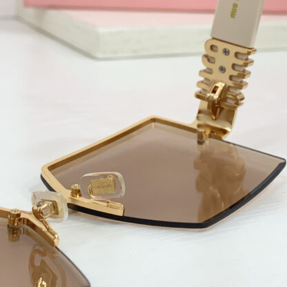 Miu Miu trendy fashion sunglasses - Image 8
