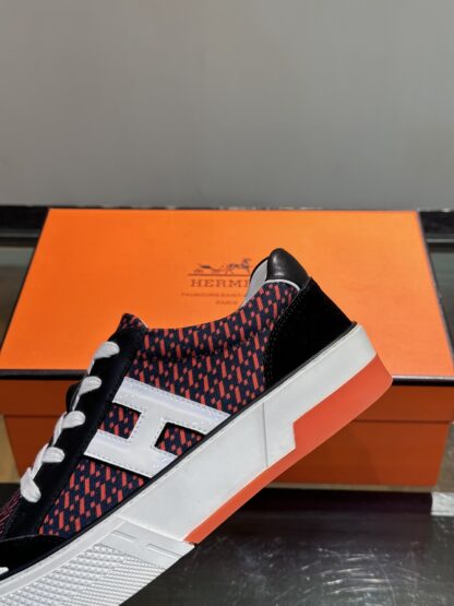 Hermes men's low-top comfortable black and red color matching casual sports shoes - Image 7
