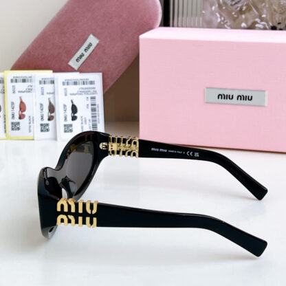 Miu Miu trendy fashion sunglasses - Image 8