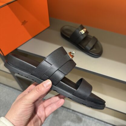 Hermes summer black gold buckle pure handmade high-end sandals - Image 7