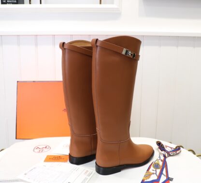 Hermès classic kelly buckle brown mid-calf boots - Image 7