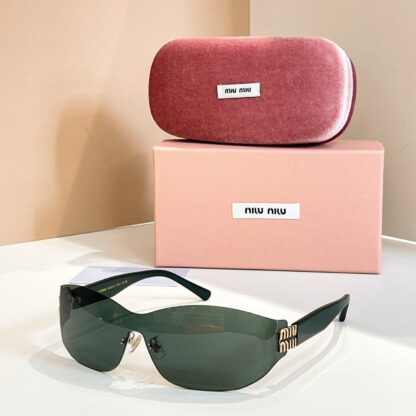 Miu Miu trendy fashion sunglasses - Image 8