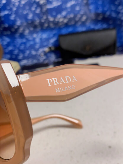 Prada fashion trend sunglasses - Image 8