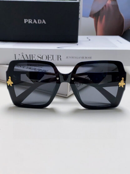 Prada fashion trend sunglasses - Image 7