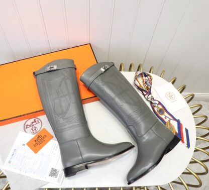 Hermès classic kelly buckle grey stylish mid-calf boots - Image 7