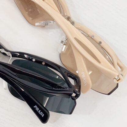 Prada fashion trend sunglasses - Image 7