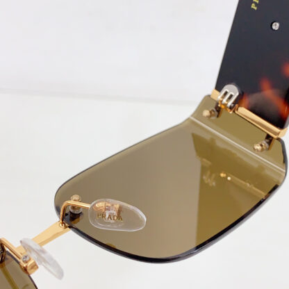 Prada fashion trend sunglasses - Image 7