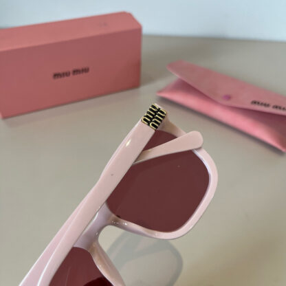 Miu Miu trendy fashion sunglasses - Image 8