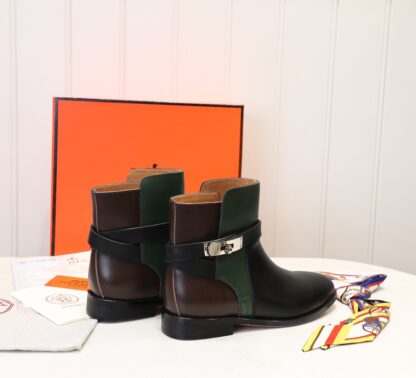 Hermès classic black and green color matching silver buckle fashion knight boots - Image 6