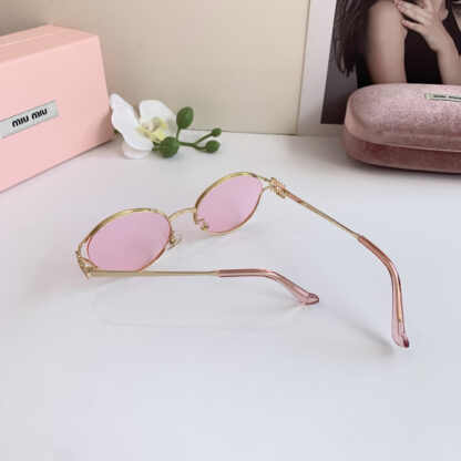 Miu Miu trendy fashion sunglasses - Image 8