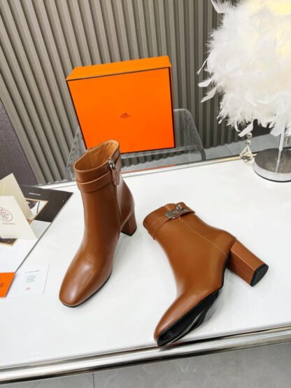 Hermes classic brown kelly buckle fashion ankle boots - Image 6