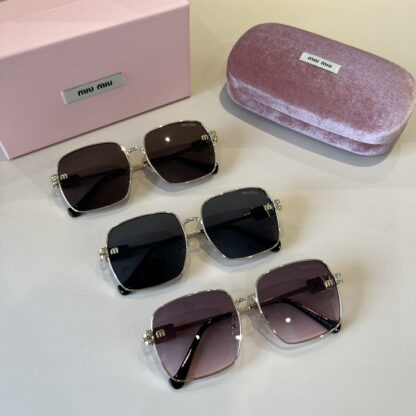 Miu Miu trendy fashion sunglasses - Image 8