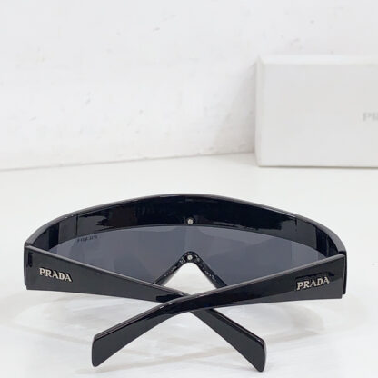 Prada fashion trend sunglasses - Image 7