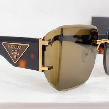 Prada fashion trend sunglasses - Image 7