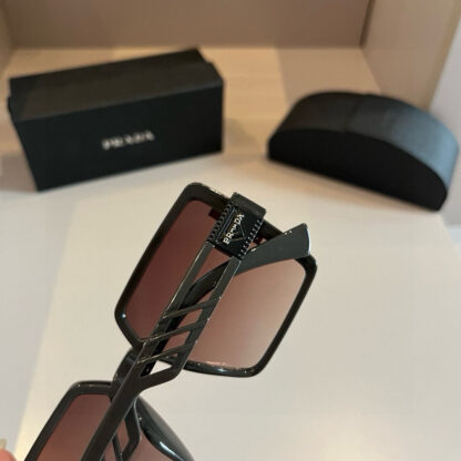 Prada fashion trend sunglasses - Image 7