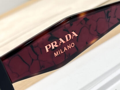 Prada fashion trend sunglasses - Image 7