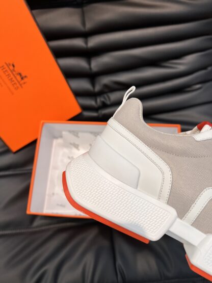 Hermès men's off-white soft and comfortable casual sports shoes - Image 7