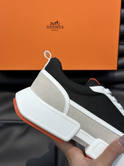 Hermès men's black and white soft and comfortable casual sports shoes - Image 7