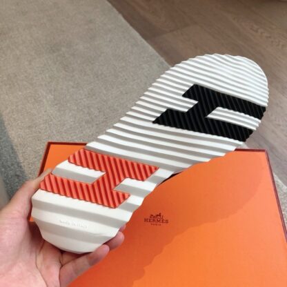 Hermes men's white and black fashion casual sports shoes - Image 7