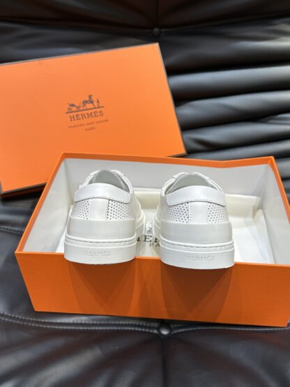 Hermès men's off-white breathable low-top casual sports shoes - Image 7