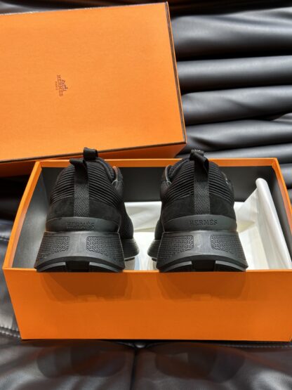 Hermes men's black breathable fashion casual sports shoes - Image 7
