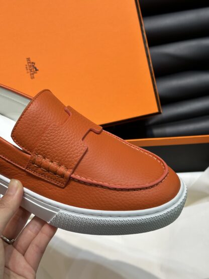 Hermès Classic Men's Orange Soft and Durable Casual Loafers - Image 7