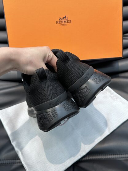 Hermes high-end men's fashion black and white casual breathable simple sports shoes - Image 7