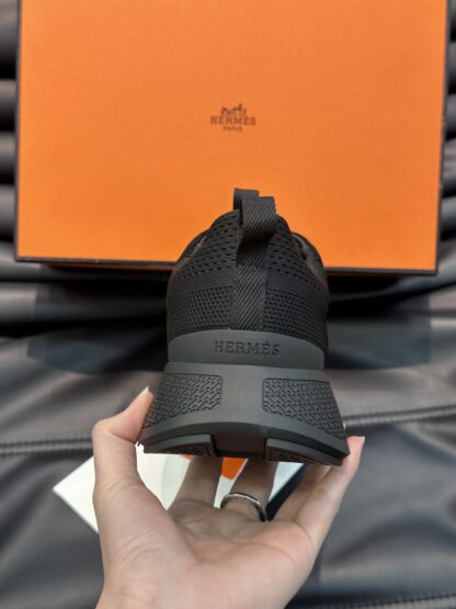 Hermes men's black comfortable breathable simple casual sports shoes - Image 7