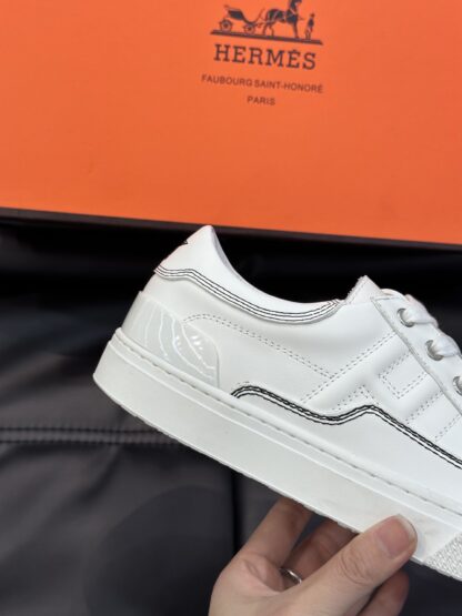 Hermès men's comfortable cowhide white low-top casual sneakers - Image 7