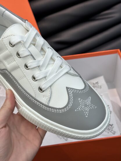 Hermes men's comfortable cowhide white and gray low-top casual sneakers - Image 7