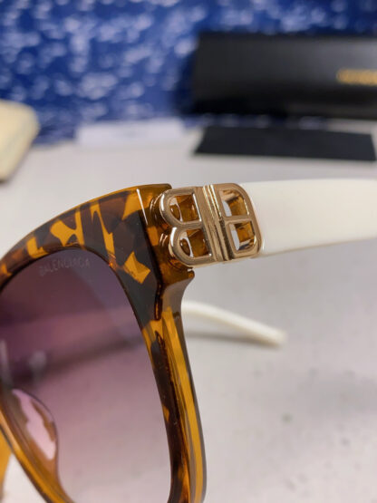 Balenciaga fashion sunglasses - Image 8